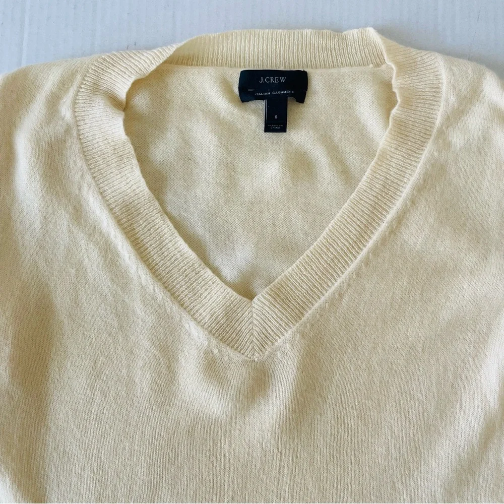 J. Crew Pale Yellow V-Neck Cashmere Sweater 🚨imperfections